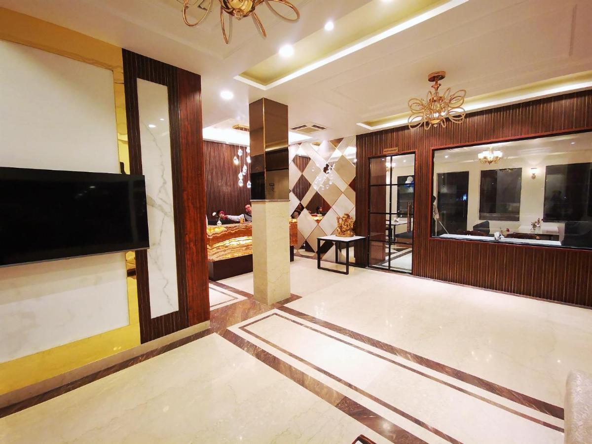 Hotel Rio Benaras Benares Buitenkant foto