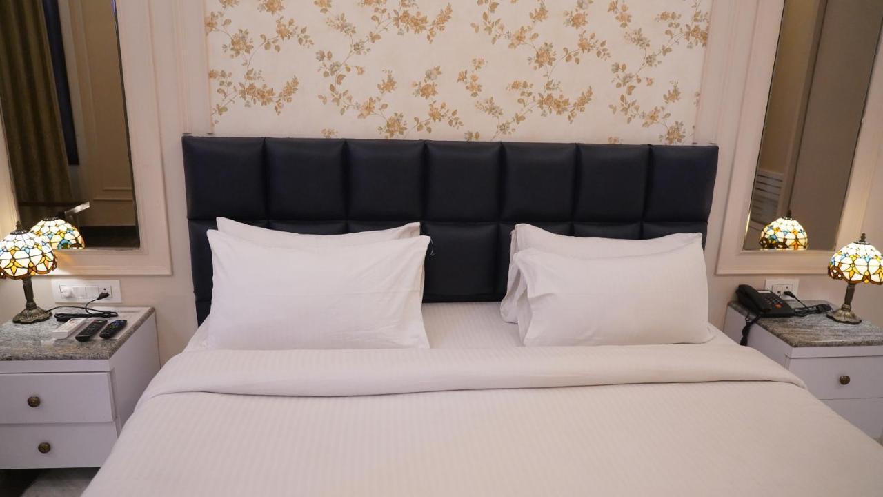 Hotel Rio Benaras Benares Buitenkant foto