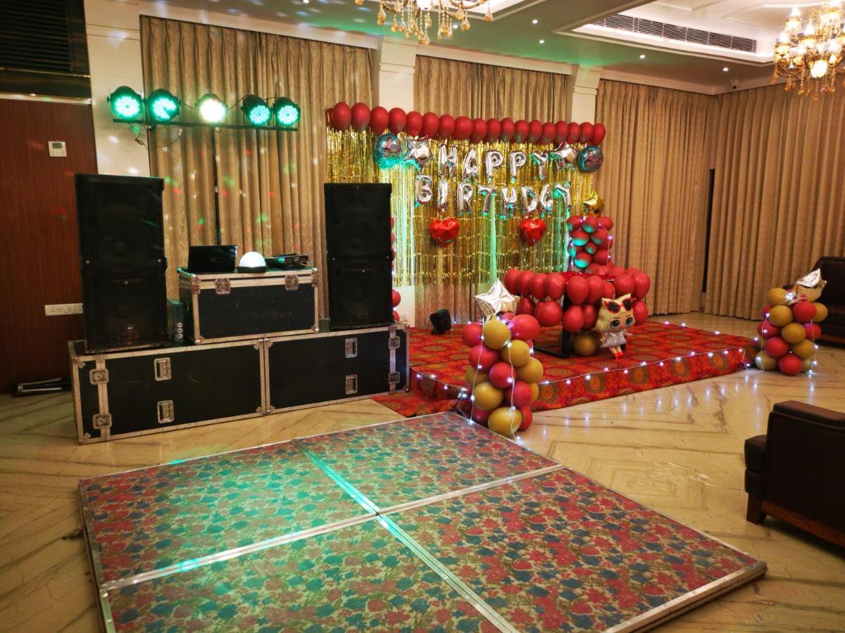 Hotel Rio Benaras Benares Buitenkant foto