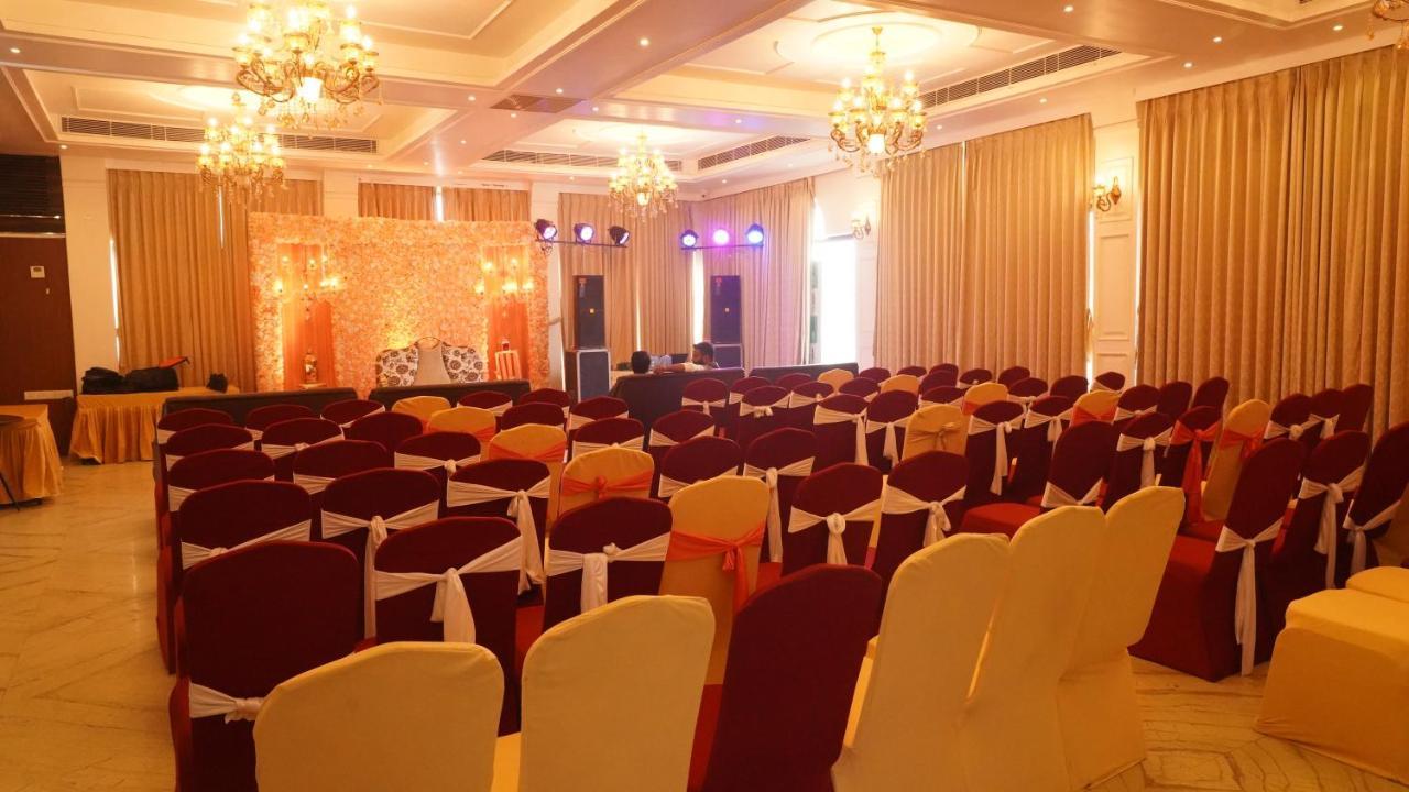 Hotel Rio Benaras Benares Buitenkant foto