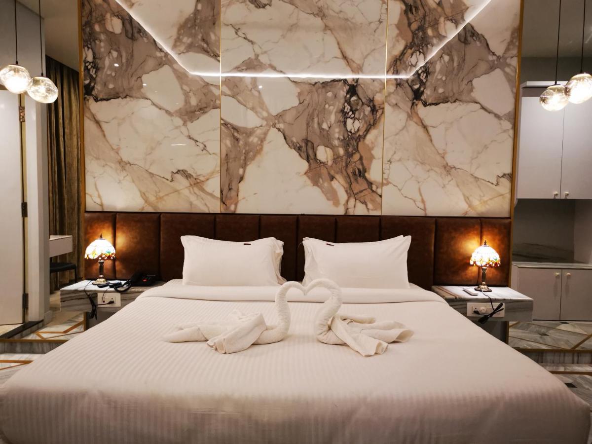 Hotel Rio Benaras Benares Buitenkant foto