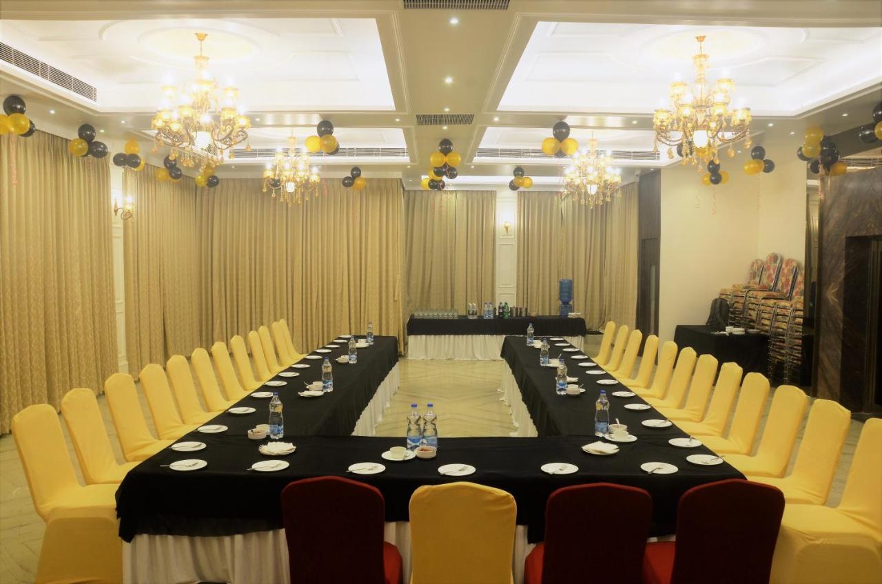 Hotel Rio Benaras Benares Buitenkant foto