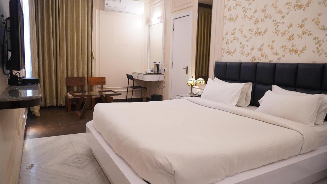 Hotel Rio Benaras Benares Buitenkant foto