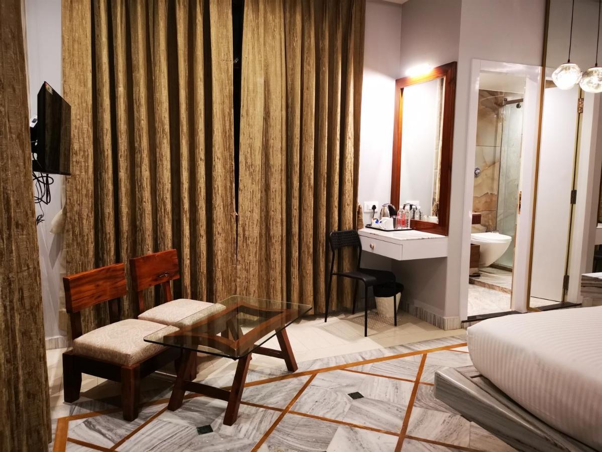 Hotel Rio Benaras Benares Buitenkant foto